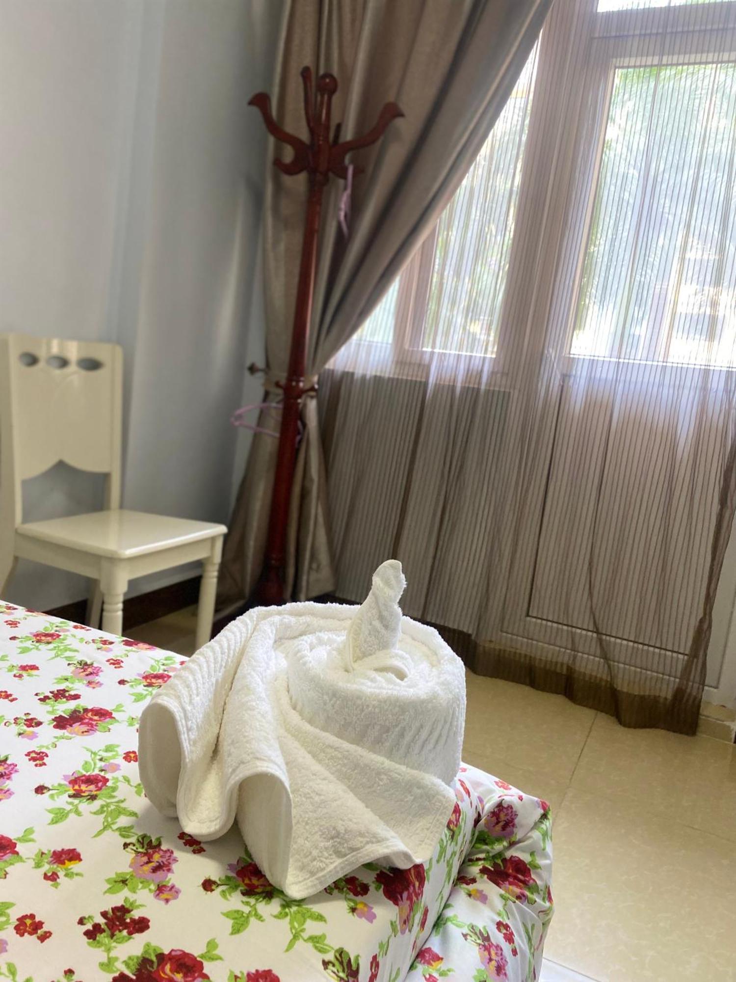Masaki Anne H & Habitación en casa particular Dar es Salaam